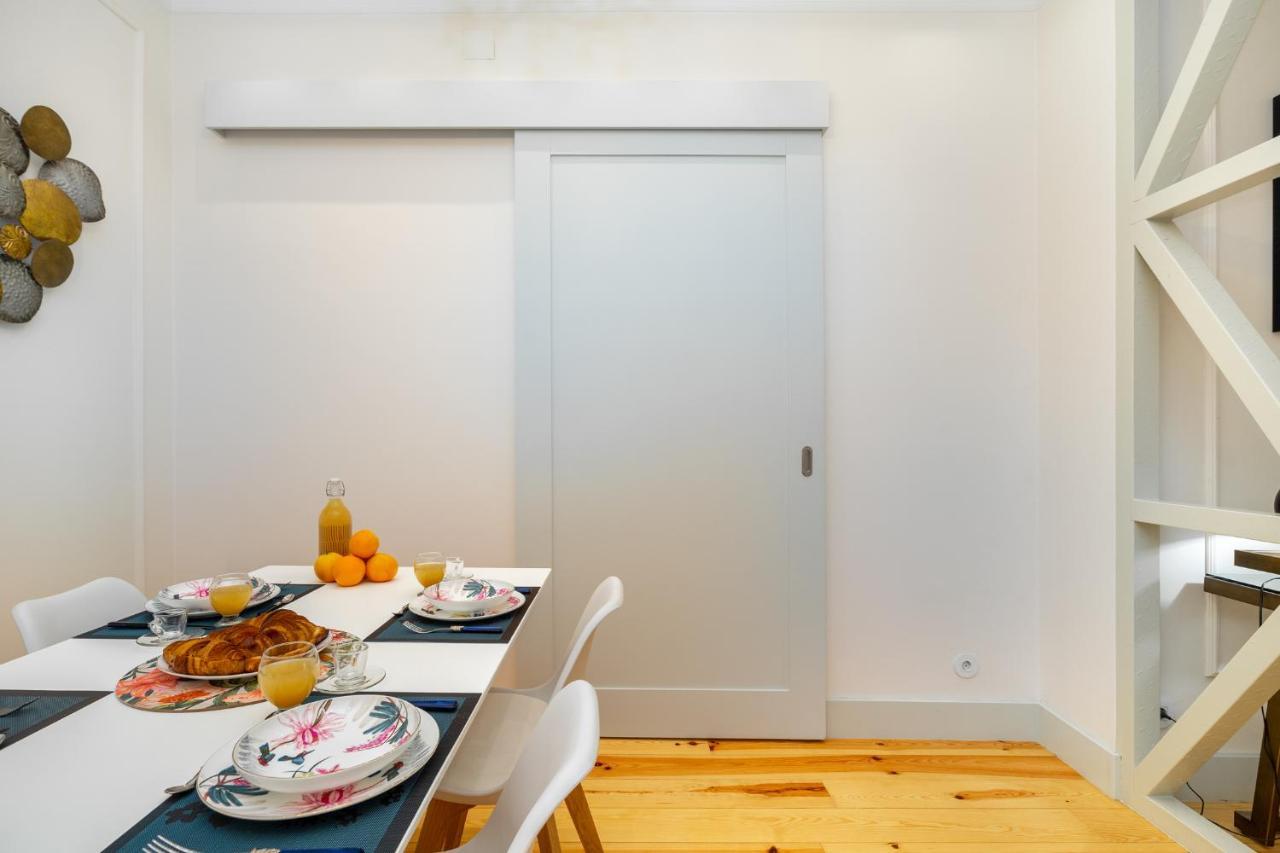 Whome Luxury Stay In Prime Location W/ Ac, Lift & Private Patio ลิสบอน ภายนอก รูปภาพ
