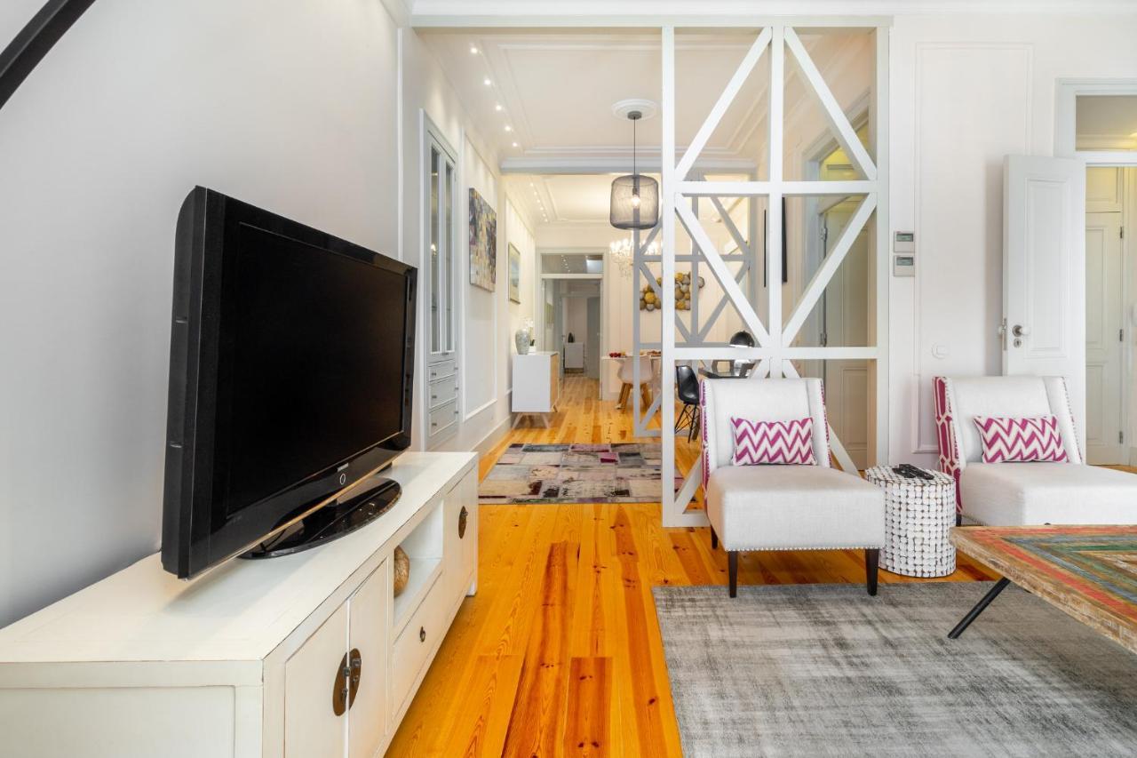 Whome Luxury Stay In Prime Location W/ Ac, Lift & Private Patio ลิสบอน ภายนอก รูปภาพ