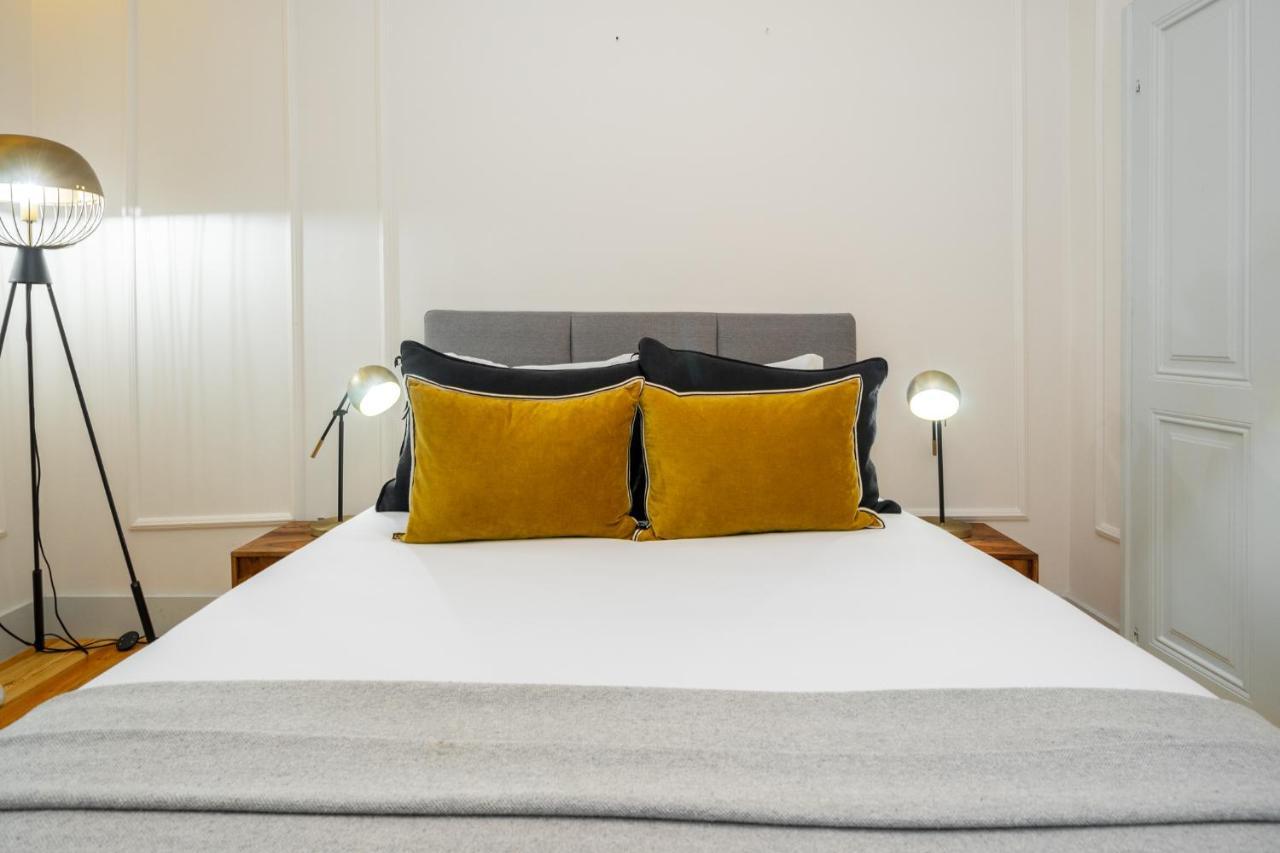 Whome Luxury Stay In Prime Location W/ Ac, Lift & Private Patio ลิสบอน ภายนอก รูปภาพ