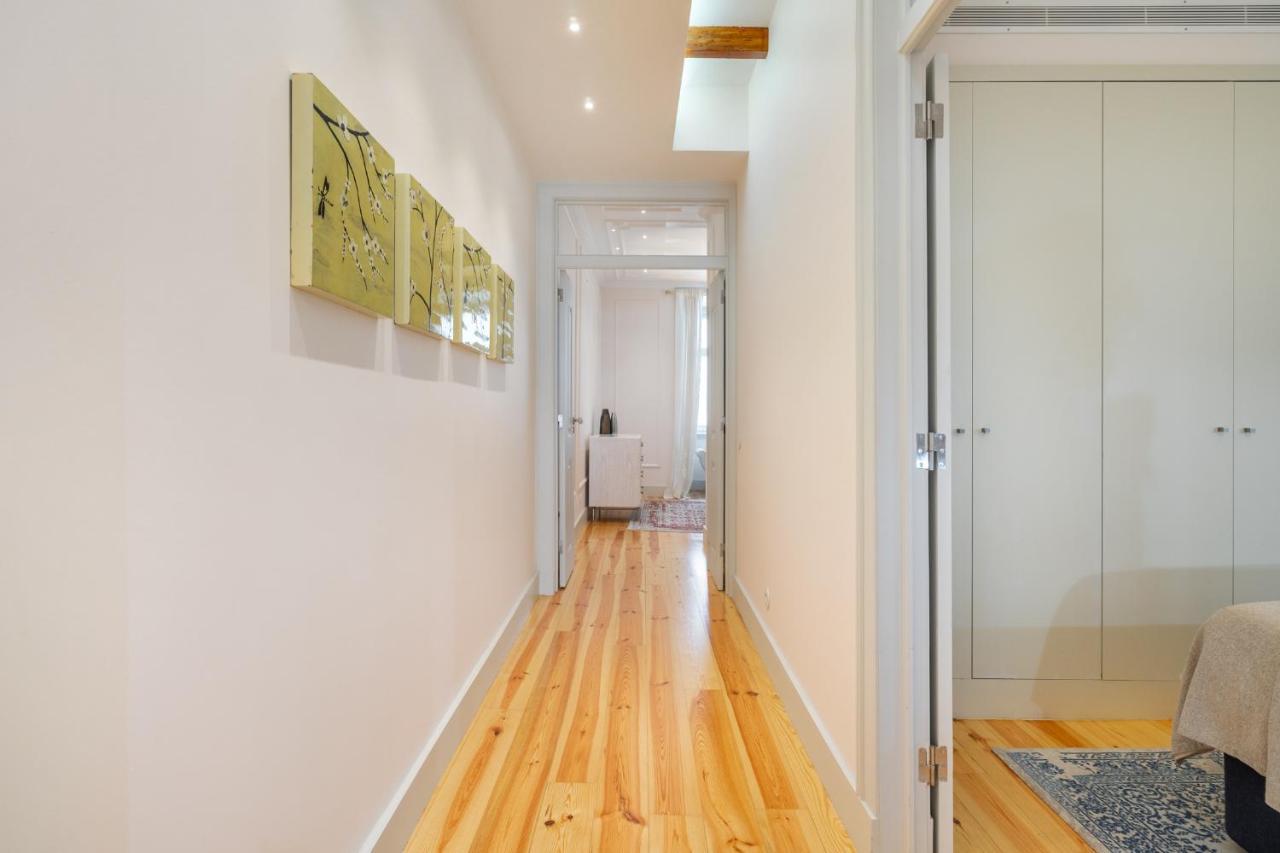 Whome Luxury Stay In Prime Location W/ Ac, Lift & Private Patio ลิสบอน ภายนอก รูปภาพ